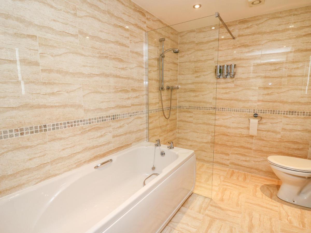 Bridgend Cottages لاندريندود ويلز المظهر الخارجي الصورة
